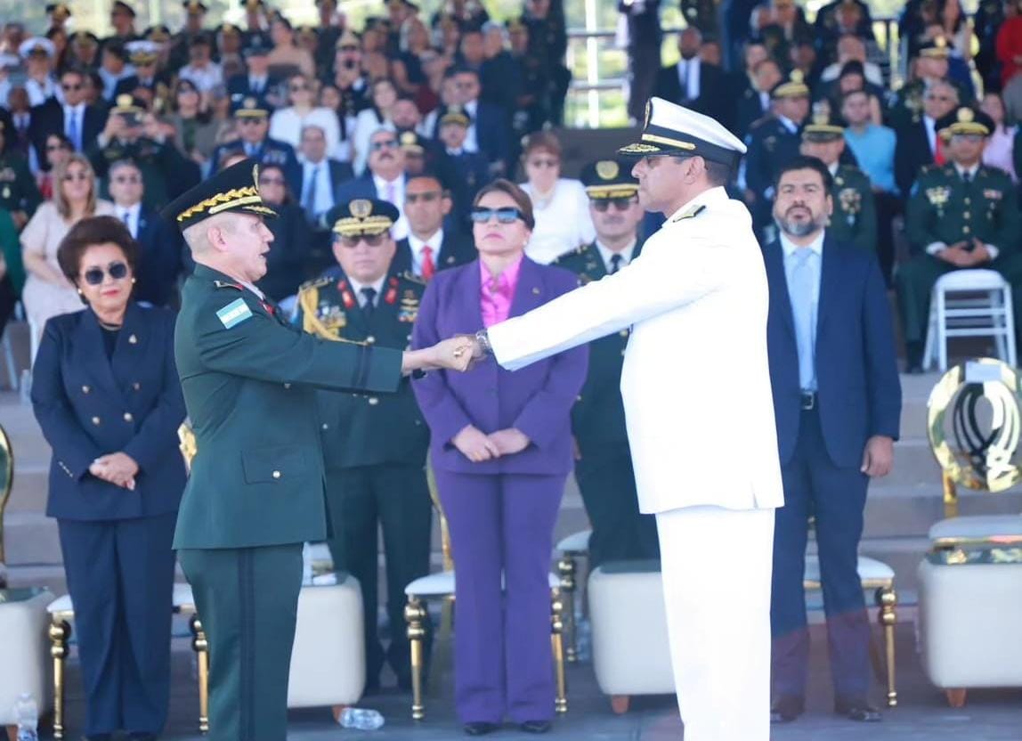 General Roosevelt Hernández asume como nuevo Jefe del Estado Mayor Conjunto