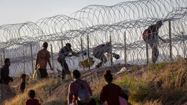 La Corte Suprema permite a la Patrulla Fronteriza retirar el alambre de púas instalado por Texas en la frontera con México
