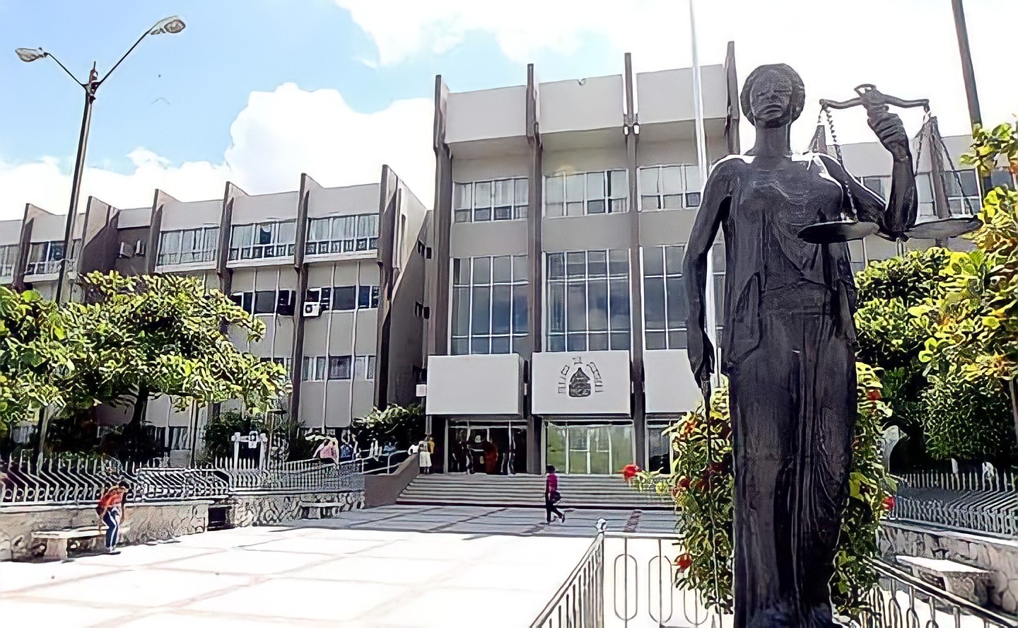 CSJ reanudará este viernes audiencia contra “Pepe” Lobo y otros exfuncionarios señalados de Fraude