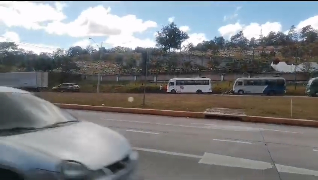 GRAN MOVILIZACIÓN DE BUSES RUMBO A MARCHA DE LIBRE
