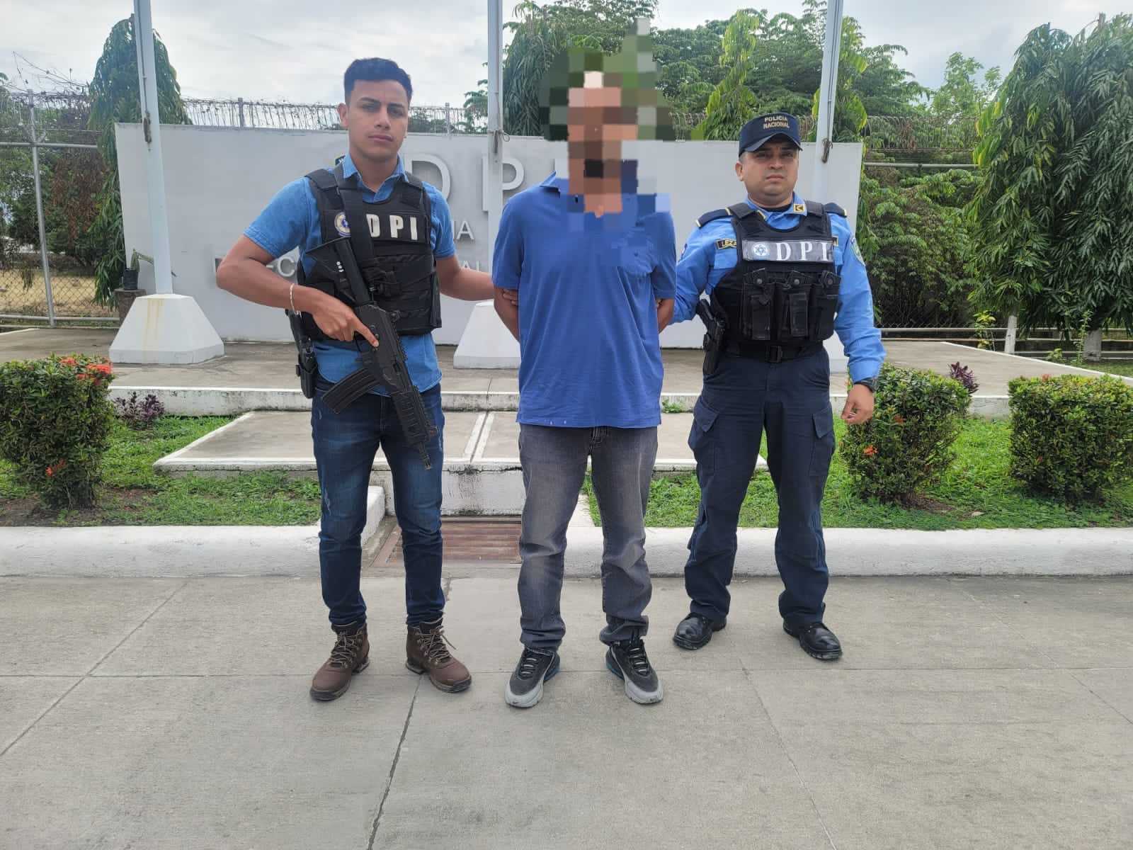 De manera inmediata DPI arresta a padre que estaba maltratando a su propia hija en San Pedro Sula, Cortés