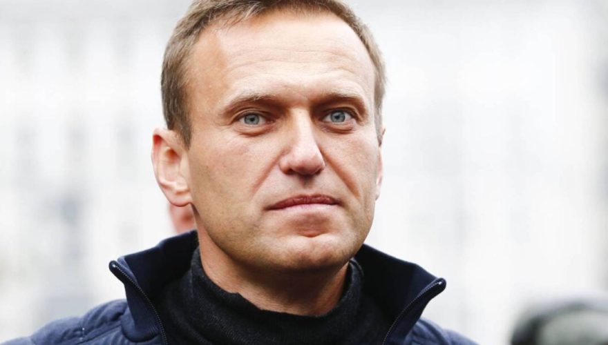 “Putin lo mató”: los colaboradores de Navalny apuntan al Gobierno ruso y piden que les entreguen el cuerpo del opositor