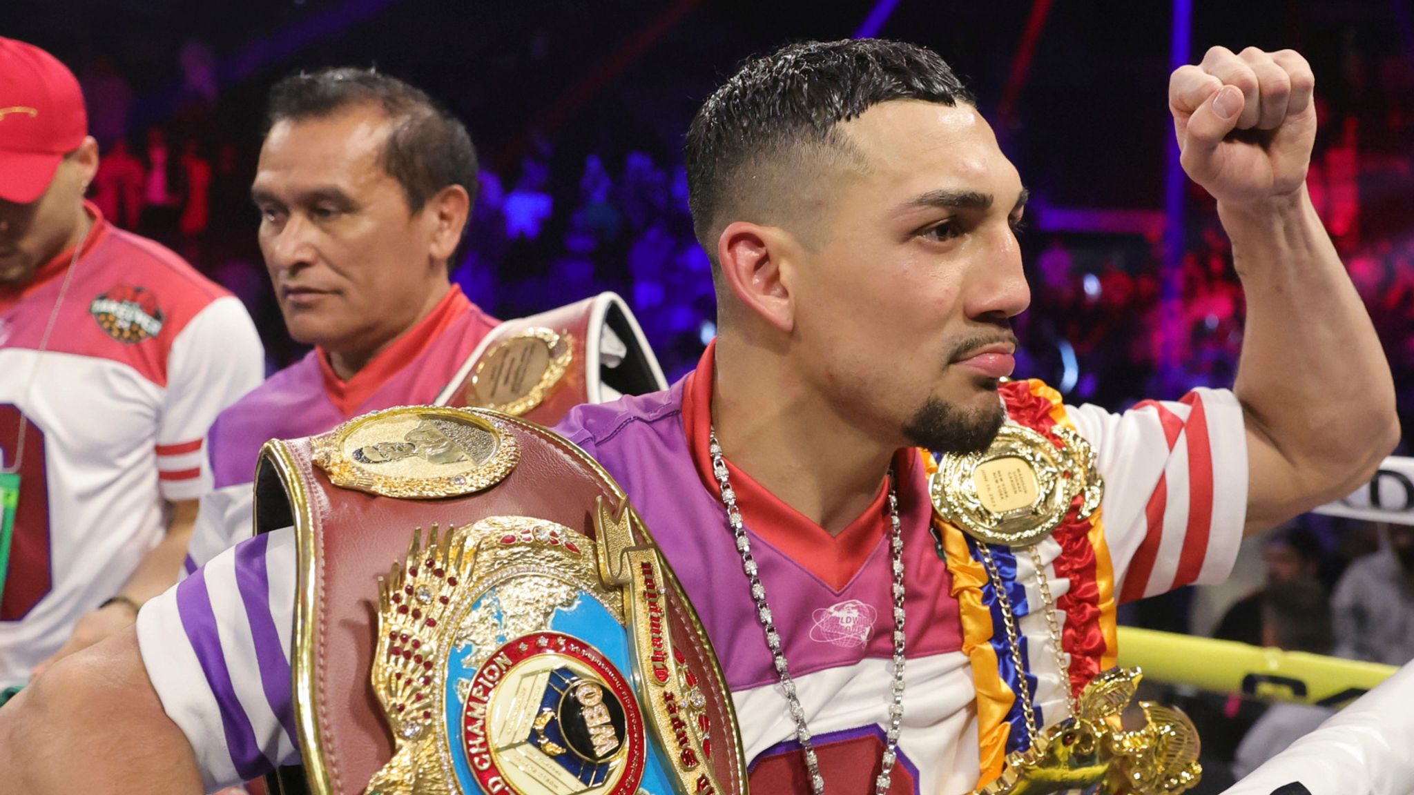 El campeón continúa: Teófimo López derrota a Jamaine Ortiz por decisión Unánime y retiene título de la WBO
