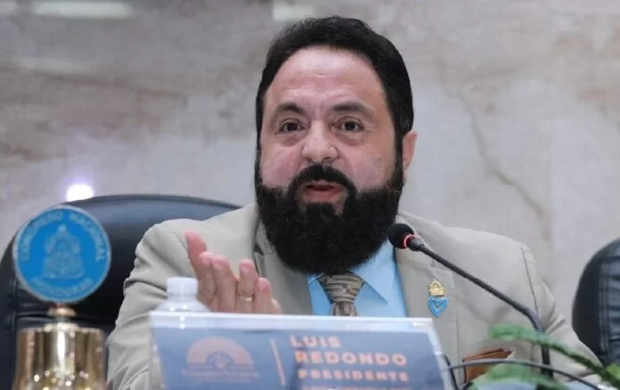 Redondo acusa al Colegio de Periodistas de manipular y distorsionar la verdad