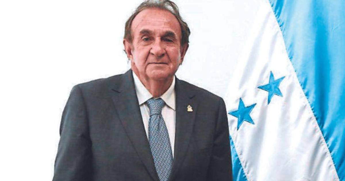 Rueda la cabeza de ministro de Transparencia, Jaime Turcios