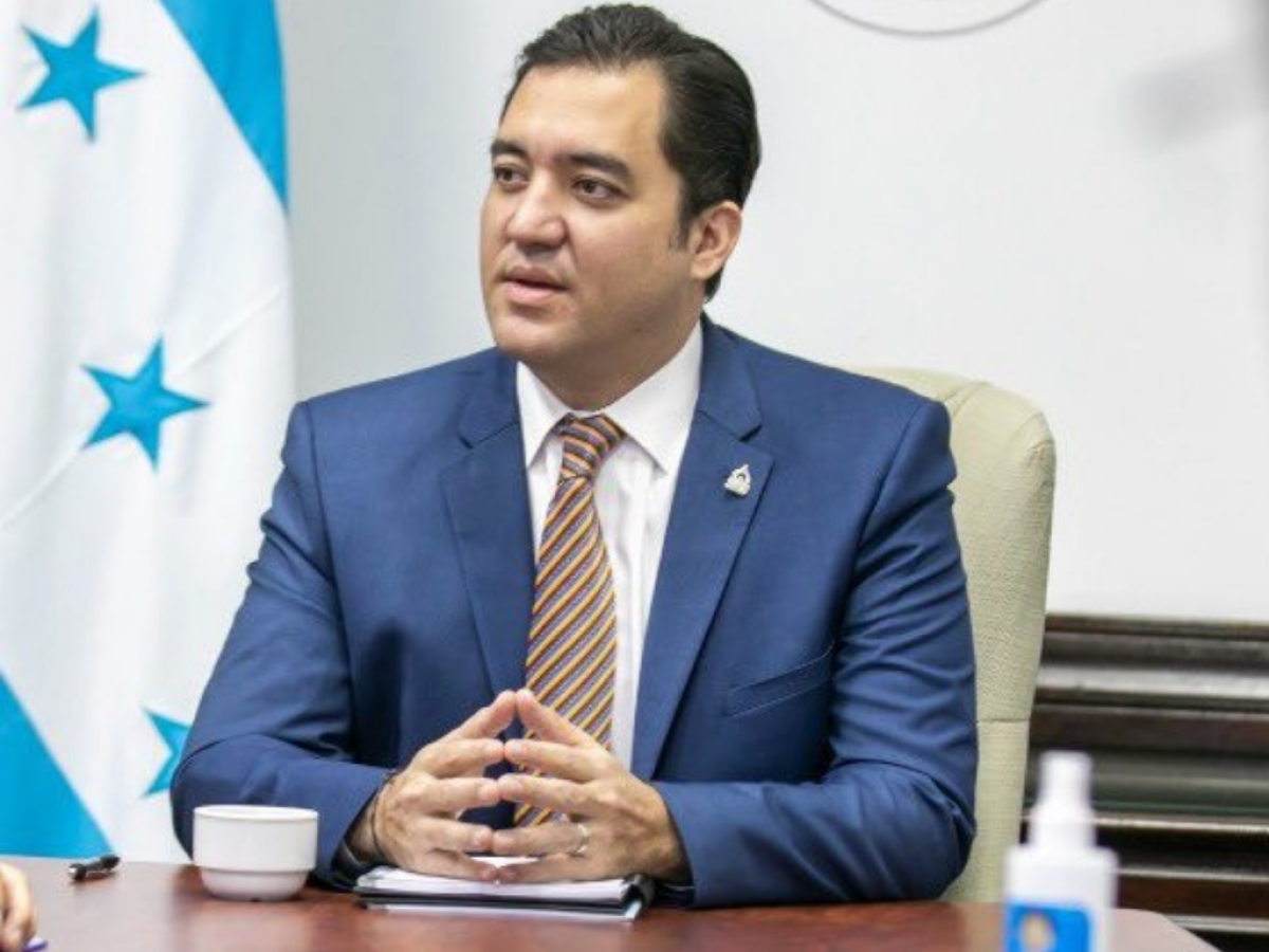 Héctor Zelaya pide a Nasralla que respete la Constitución y no ejerza presiones