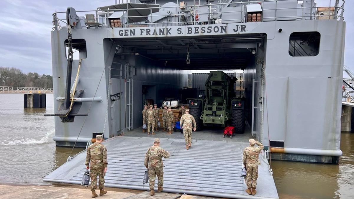 El Ejército de EE. UU. comienza a construir un muelle frente a Gaza para entregar ayuda