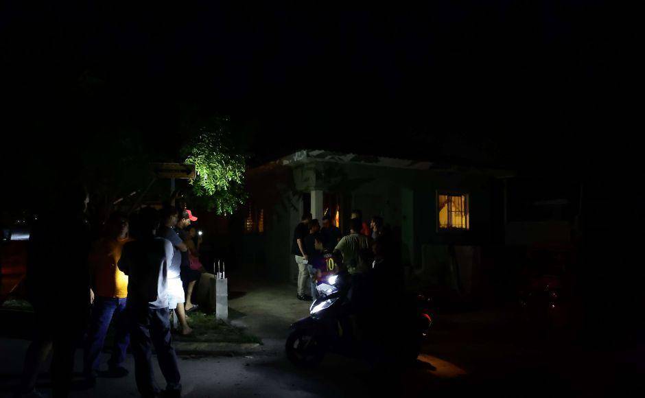 Sampedranos molestos por constantes apagones