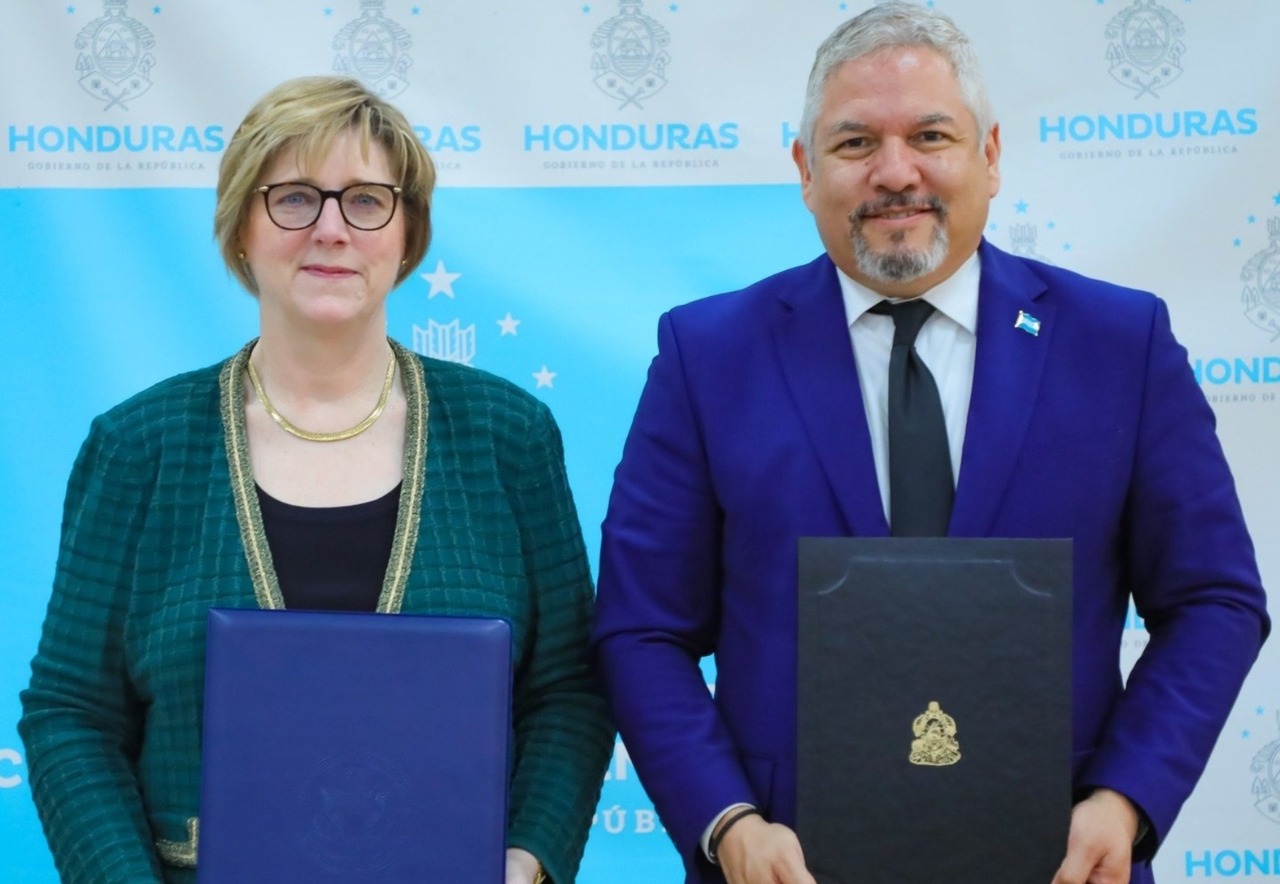 EEUU y Honduras firman una alianza para combatir la violencia contra mujeres y niñas