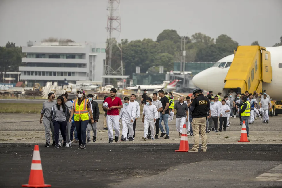 México deporta hacia Honduras a 46 menores y 121 adultos que iban hacia EE.UU.