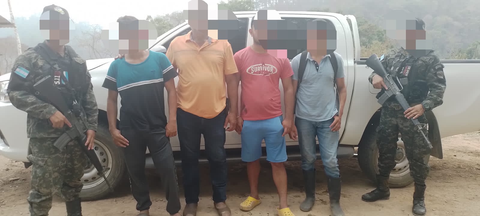 FFAA detiene a cuatro ciudadanos y decomisa tres dragas utilizadas para la minería ilegal en Santa Barbara
