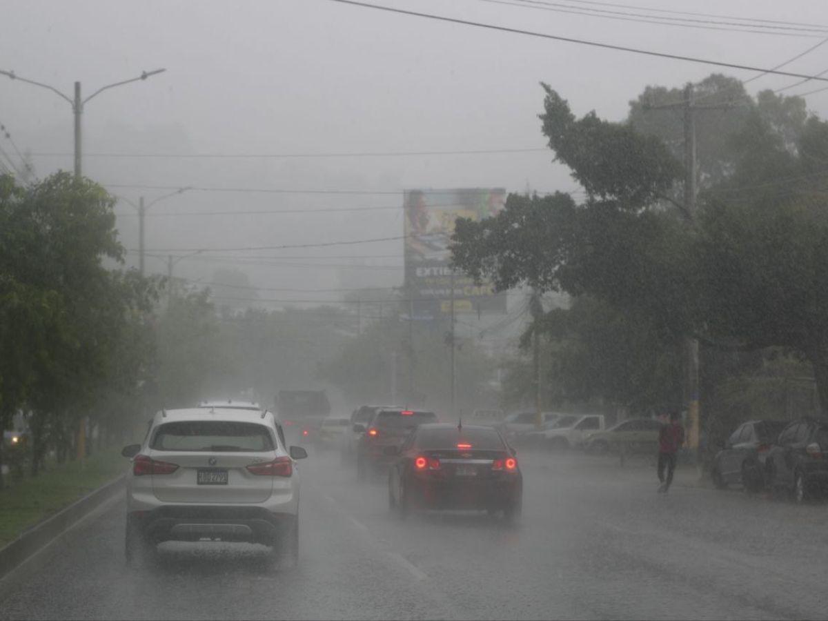 Copeco pronostica lluvias y chubascos débiles en diferentes zonas del país este jueves