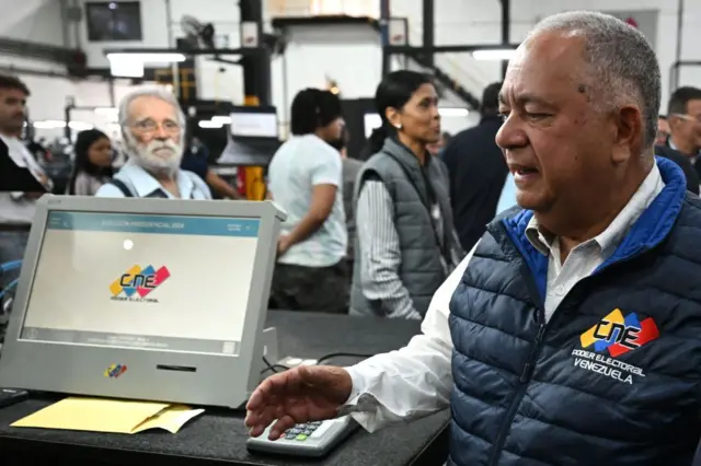 Centro Carter: No hay evidencia de hackeo en el sistema electoral de Venezuela