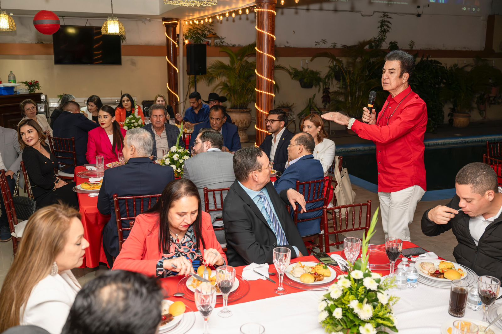Partido Liberal ofrece cena de bienvenida a Jorge Cálix y Salvador Nasralla y sus equipos