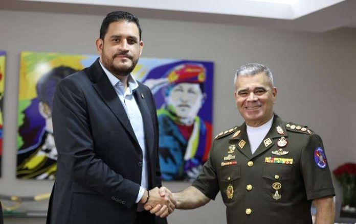 Mientras el mundo condena fraude y represión militar en Venezuela, Honduras fortalece apoyo militar con Maduro