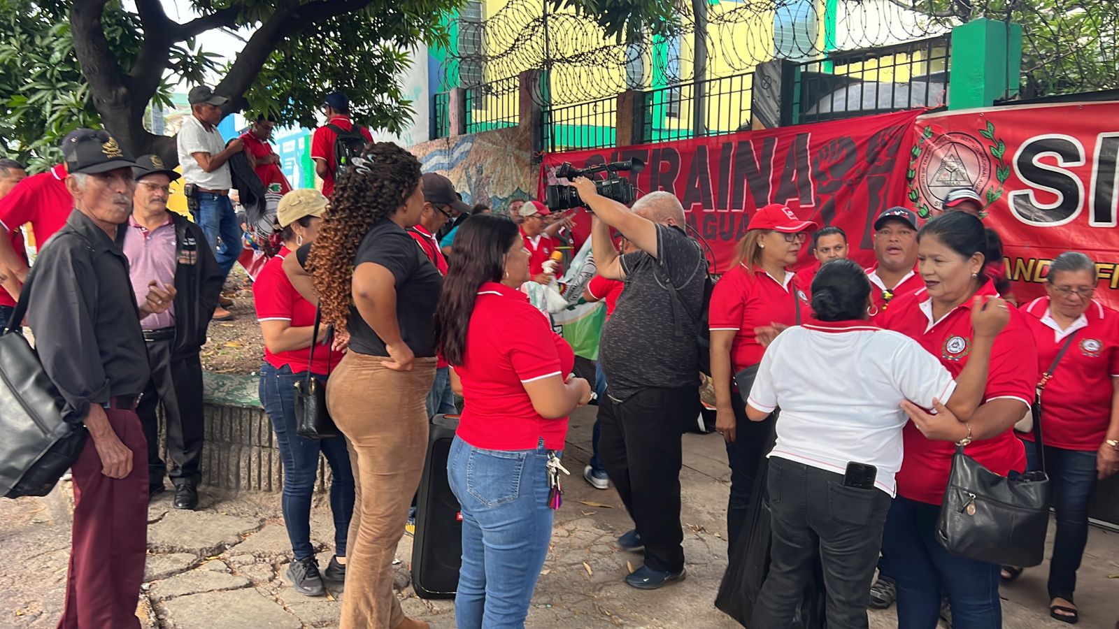 Trabajadores del INA se tomas instalaciones exigiendo reajuste salarial