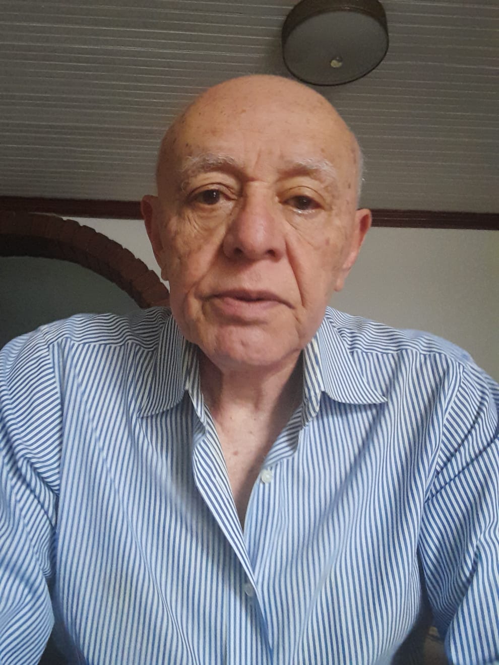 Al Borde de las arenas movedizas. Por: Marcio Enrique Sierra Mejía