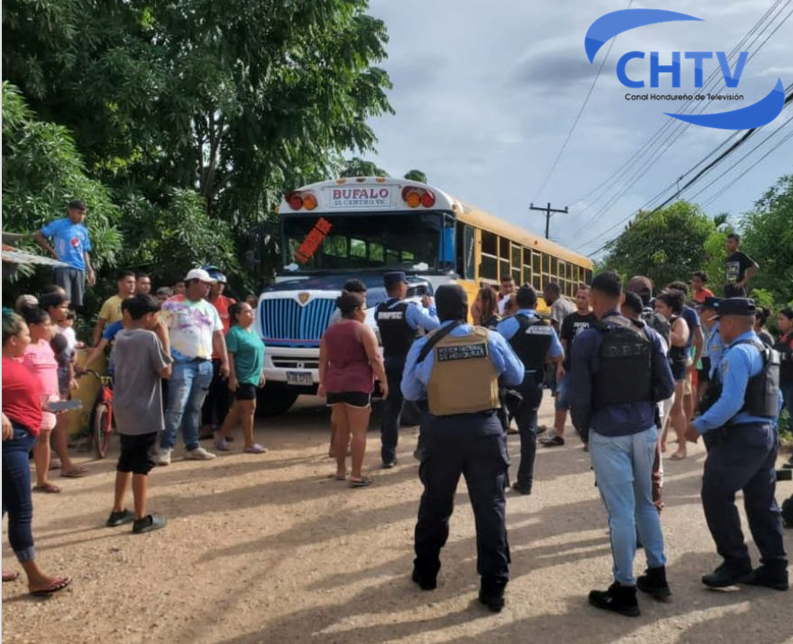 Pobladores de La Ceiba intentaron salvar a supuesto líder de la MS-13 mientras era capturado