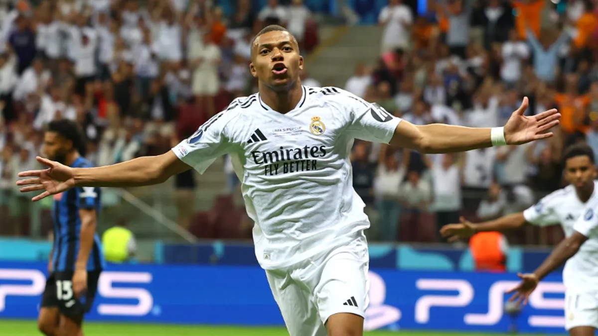 Mbappé se estrena con el Real Madrid y gana 2-0 al Atalanta para llevarse la Super Copa de Europa