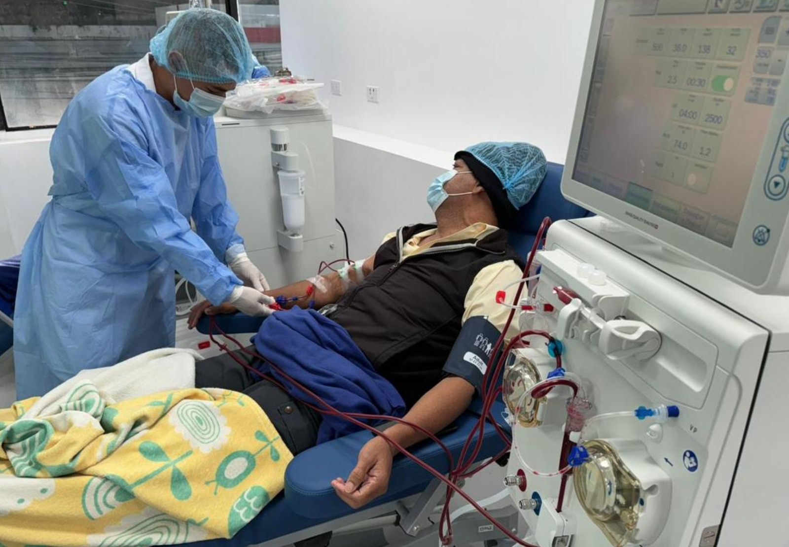 Salud  estaría intentando contratar a todos los nefrólogos para atender a pacientes renales
