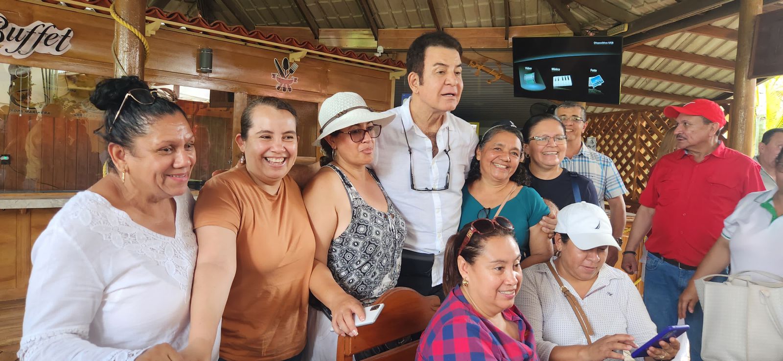 Salvador Nasralla visitó Danlí, El Paraíso; la ciudad de las colinas y la cultura