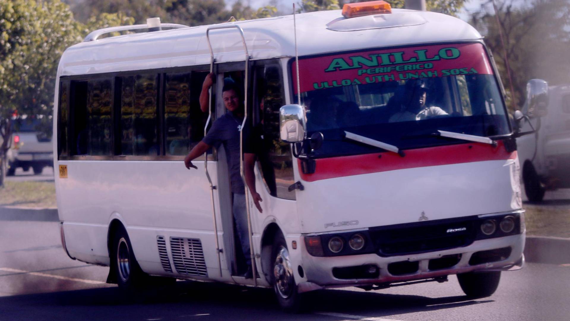 Pandilleros son quienes deciden quienes son los conductores y ayudantes en los rapiditos según denuncian transportistas