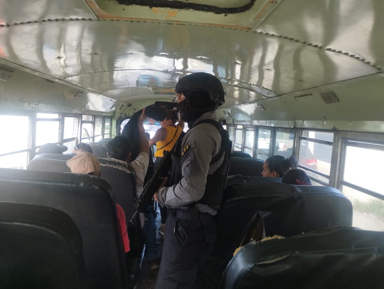 División de Seguridad del Transporte Urbano realiza intervención en rutas del transporte de San Pedro Sula