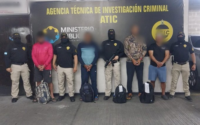 Mandan a la cárcel a un hondureño y tres venezolanos capturados con 3.7 toneladas de cocaína