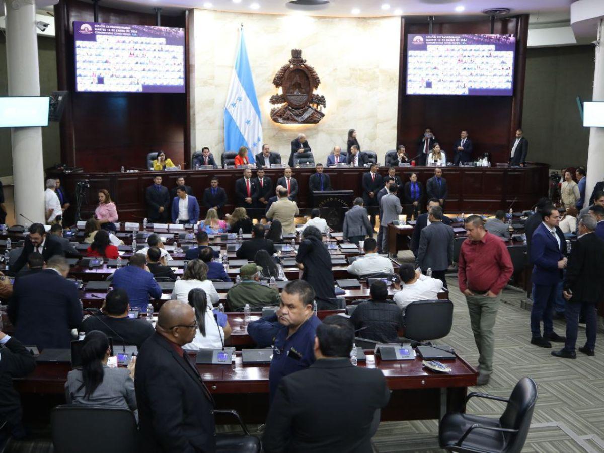 Luis Redondo convoca para este lunes a autoridades para definir el protocolo de la Sesión Solemne de Juramentación