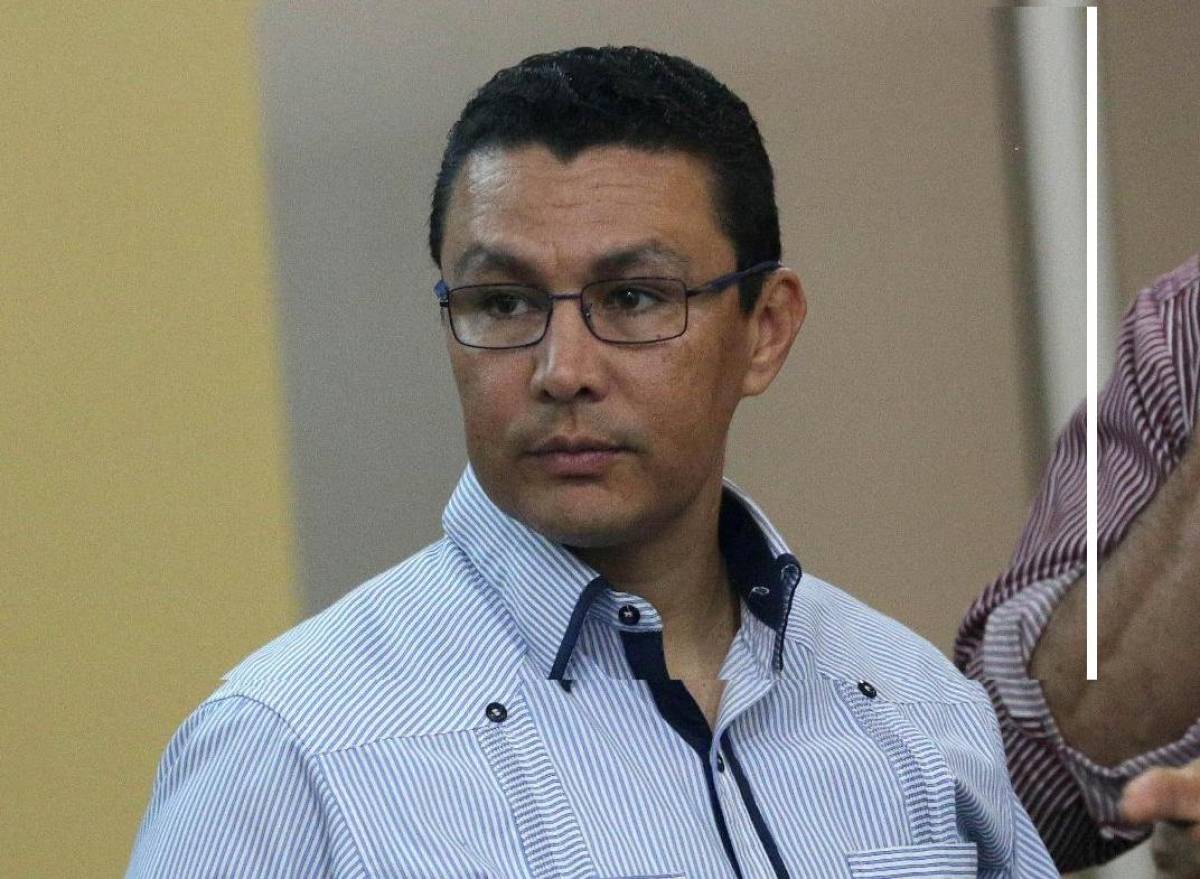Dictan Privación Definitiva de Dominio y Comiso de siete cuentas bancarias de Ebal Díaz