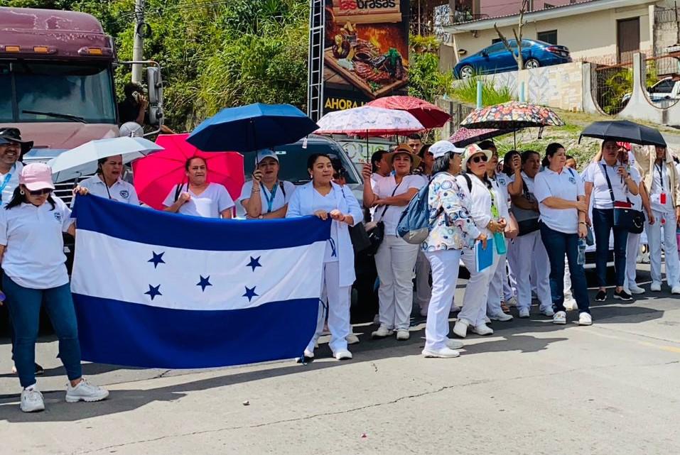 Enfermeras auxiliares anuncian asambleas a nivel nacional exigiendo tres meses de salarios atrasados