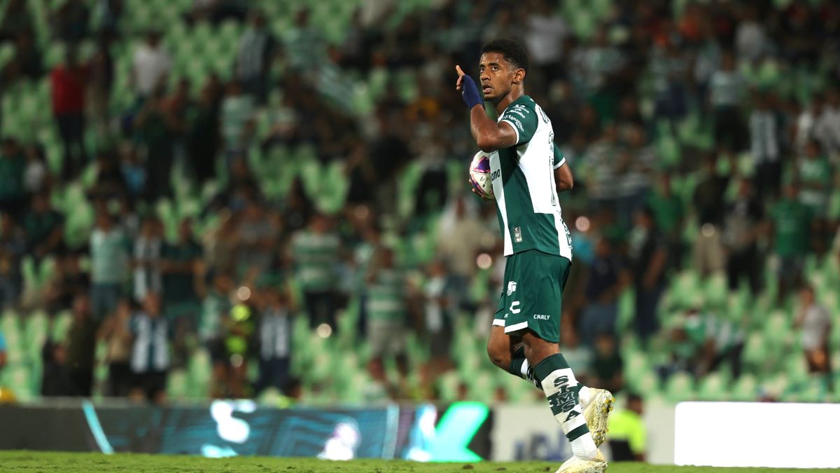 Choco Lozano se acordó del gol y da el empata al Santos contra Pachuca