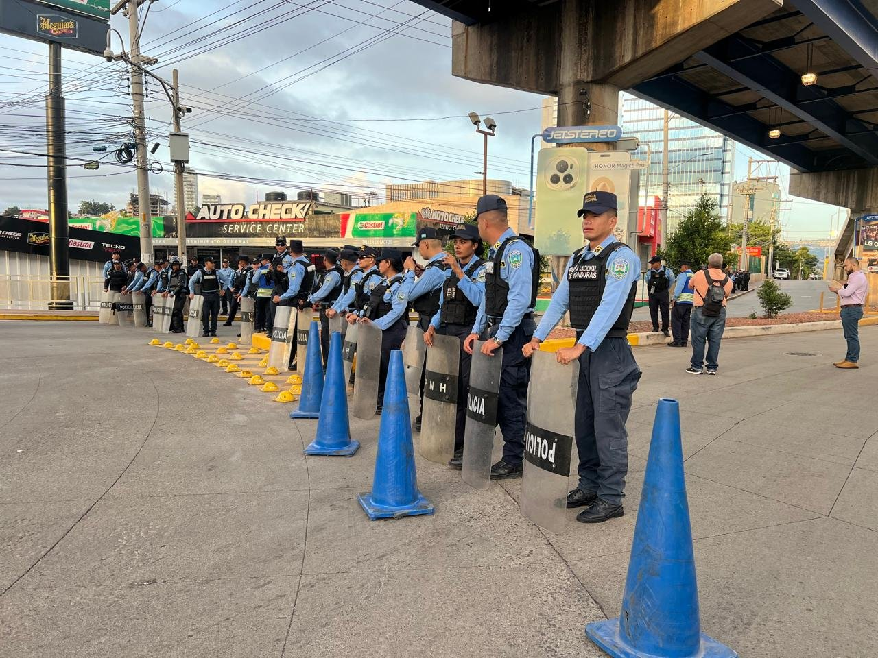 Cerrados los accesos a Casa Presidencial ante anuncio de tomas por transportistas y sectores productivos