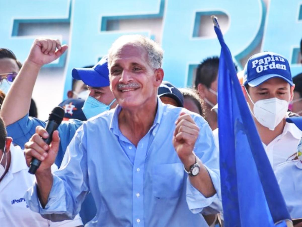 Movimiento de “Papi a la Orden” convoca hoy a sus correligionarios para inscripción de planillas ante el CNE
