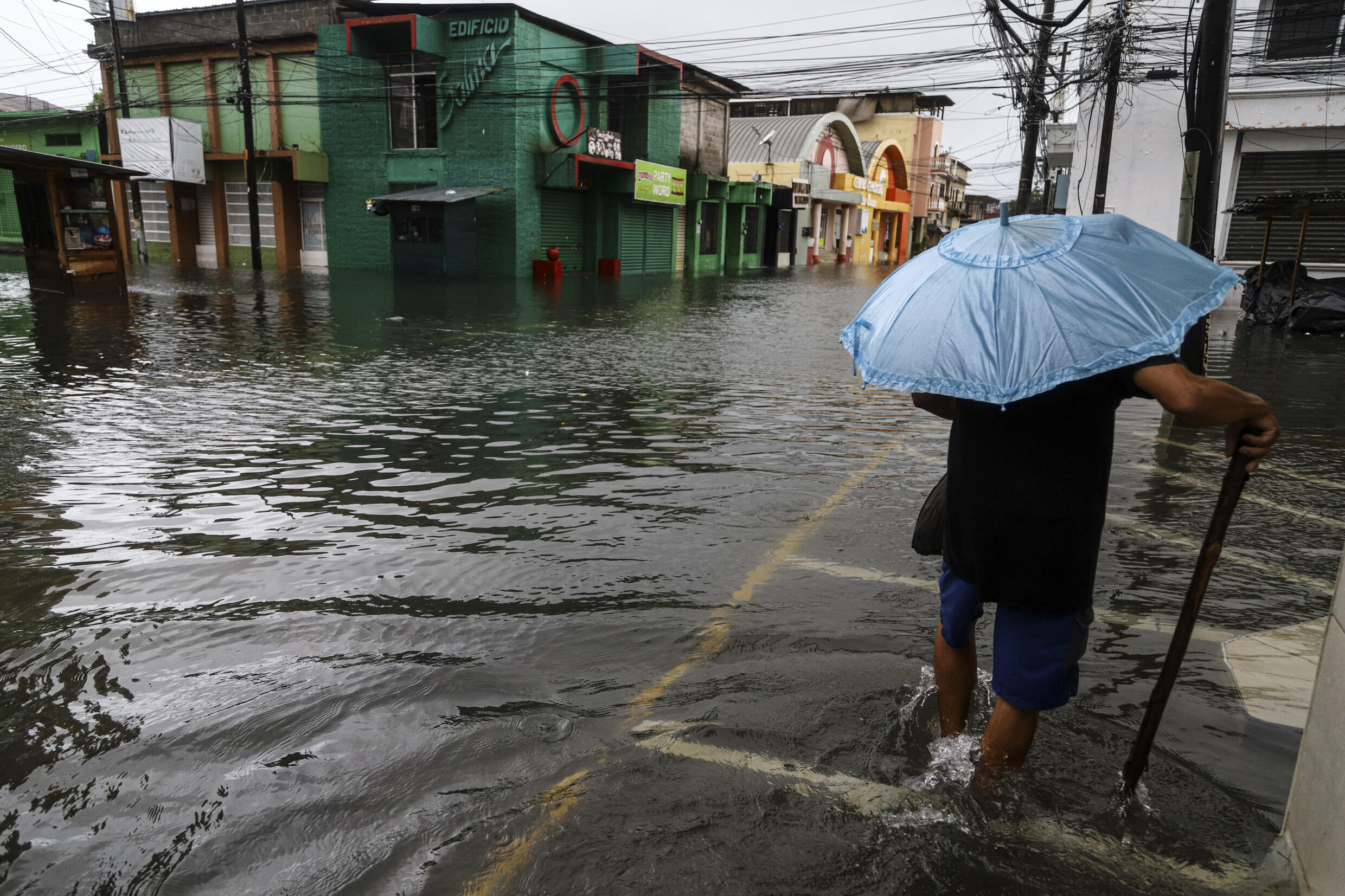 Ingreso de frente frío ya deja lluvias en gran parte del país
