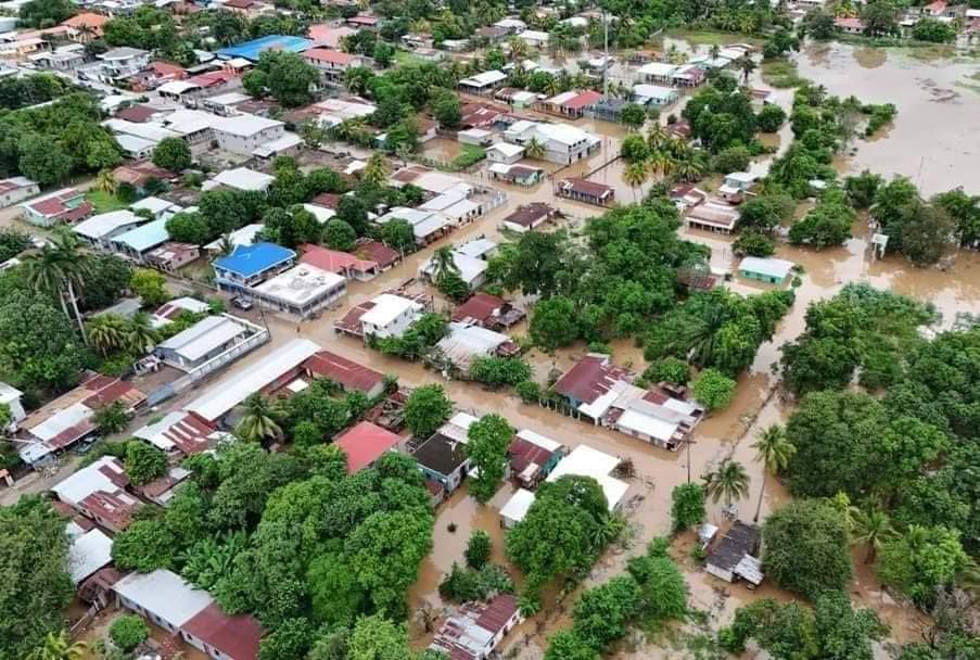 Al menos 966 familias damnificadas deja inundaciones en Potrerillos tras el paso de la Tormenta Tropical Sara