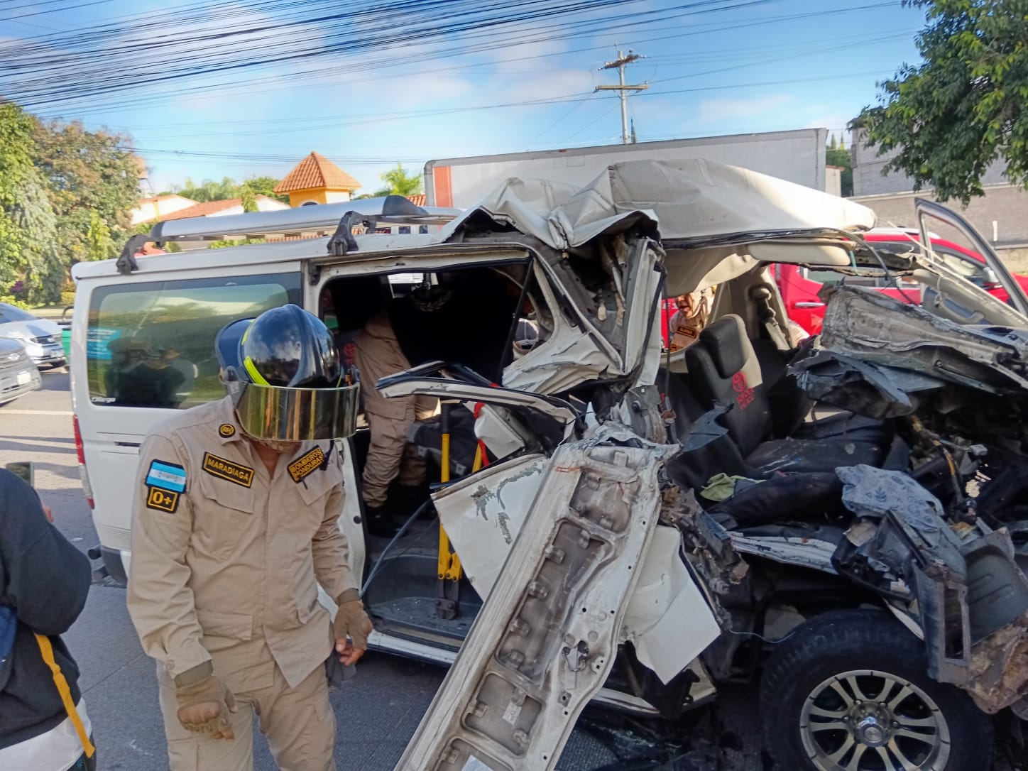 Rapidito impacta con una rastra y deja varios heridos de gravedad en el anillo periférico