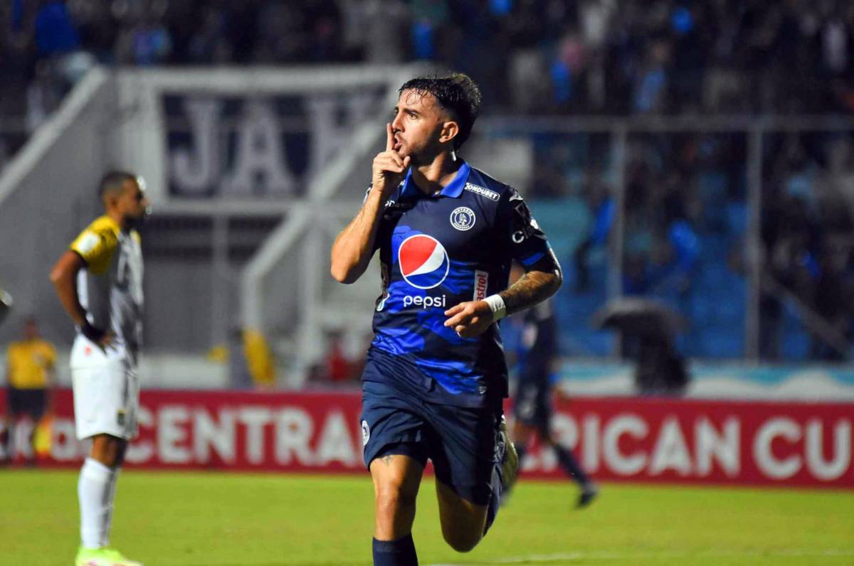 Agustín Auzmendi lidera tabla de goleo en la Liga Nacional