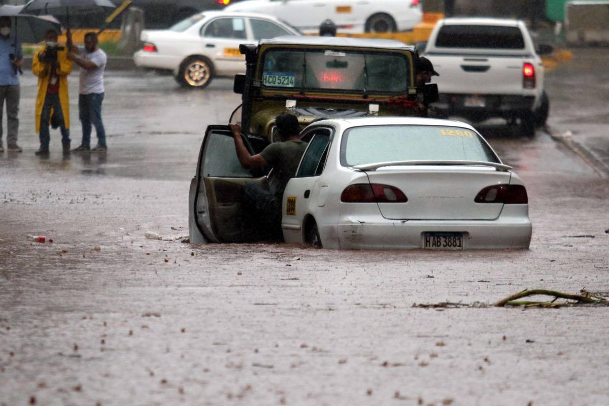Entrada de frente frío y más inundaciones alerta CENAOS para los próximos días