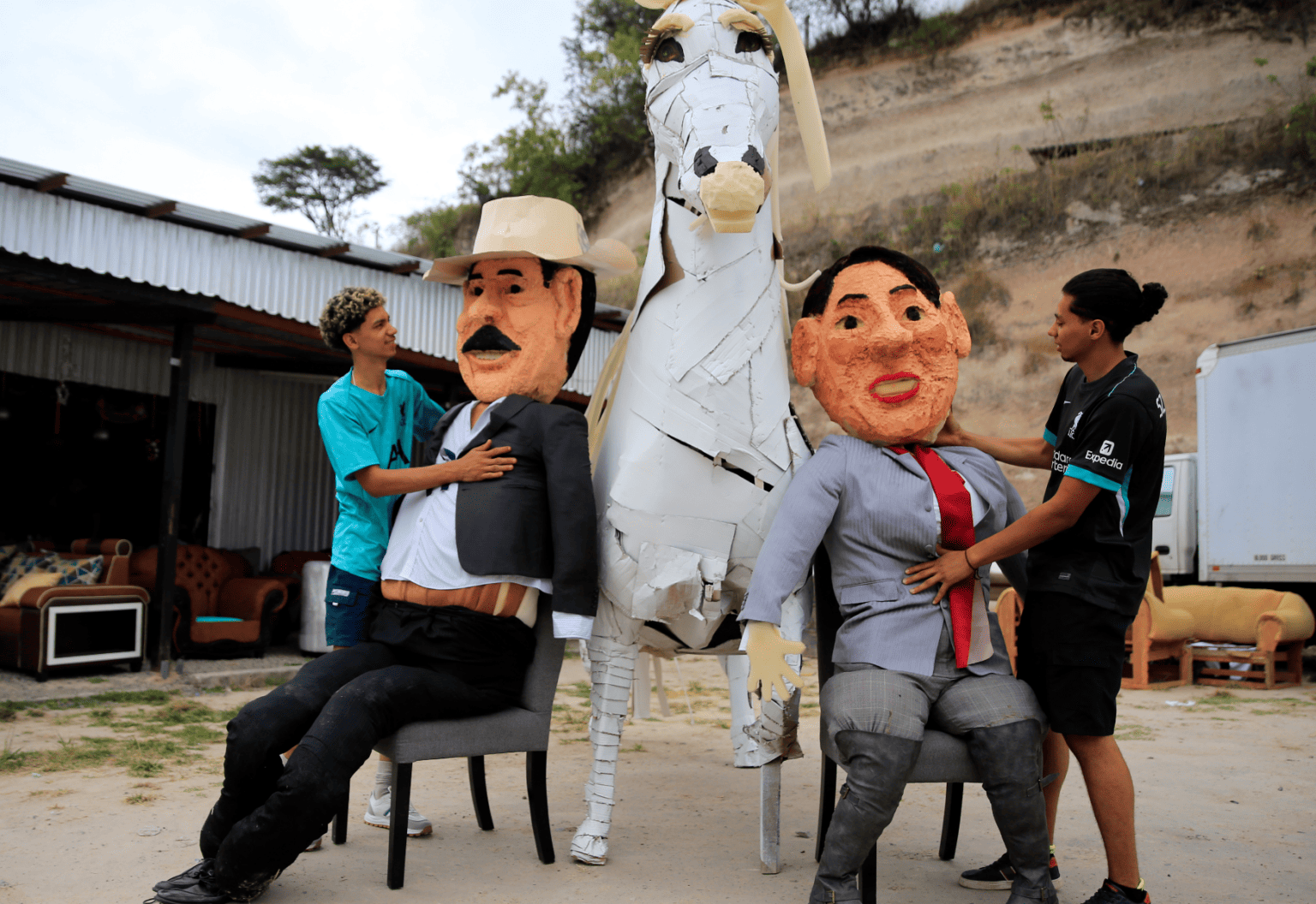 Representando “el descontento del pueblo”, quemarán esta noche a la pareja presidencial de Honduras para despedir el 2024