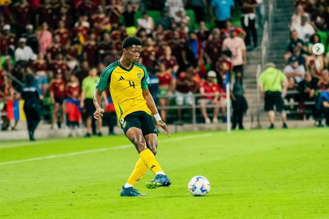 Olimpia buscaría fichar a jamaiquino Richard King para reforzar su defensa de cara al torneo Clausura 2025