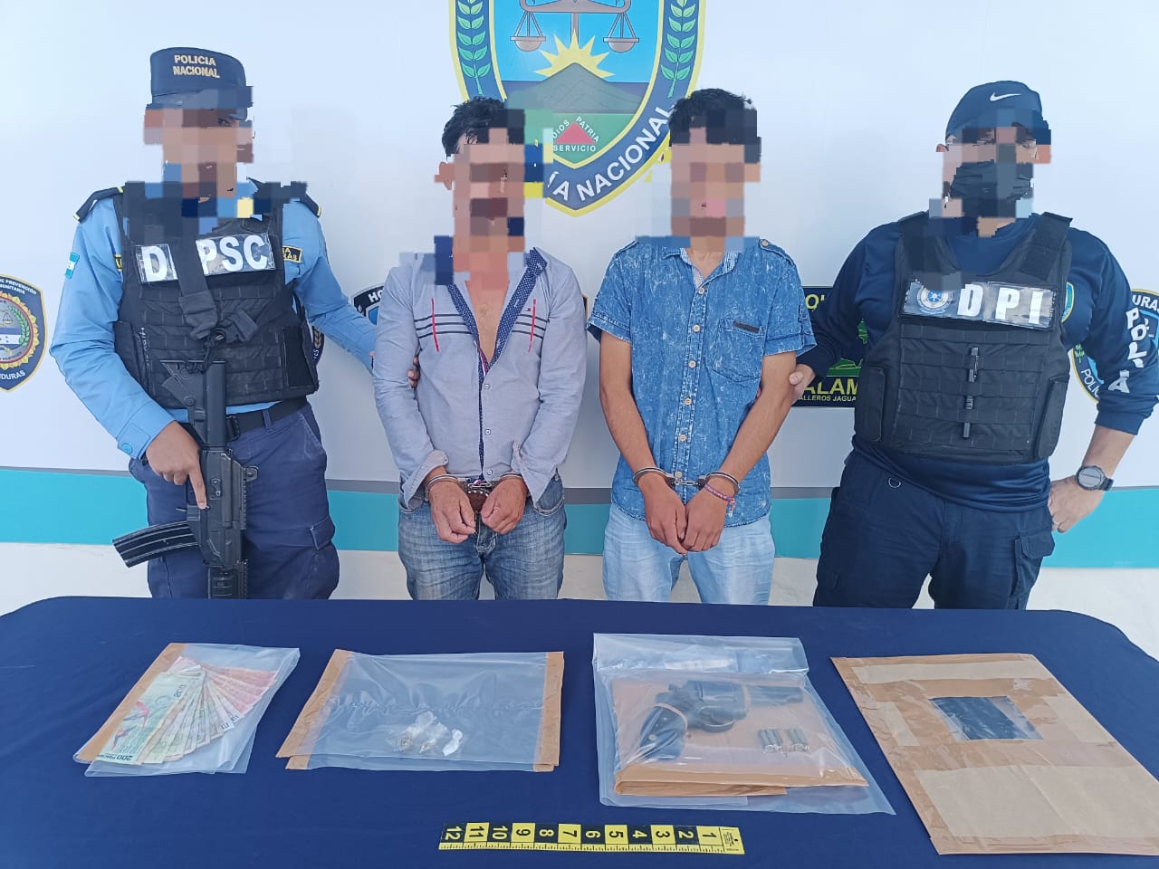 DPI decomisa un arma de fuego y supuesta droga a padre e hijo en Copán