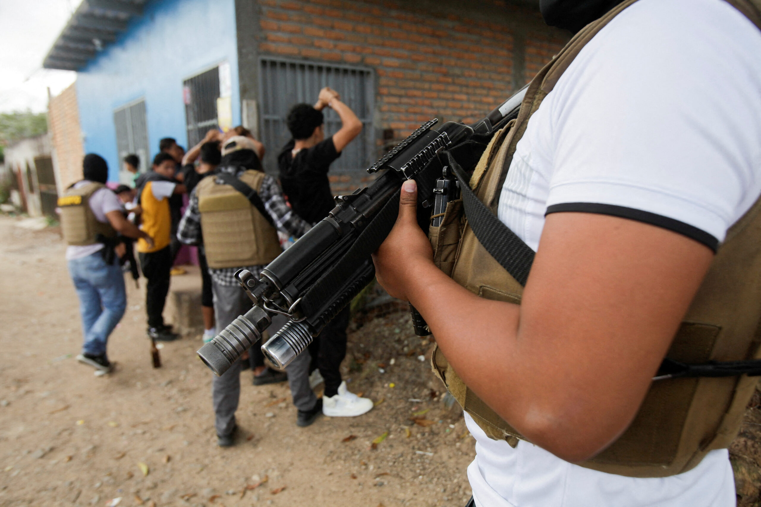 Analistas cuestionan ampliación de Estado de Excepción y lo tildan de “ilegal”