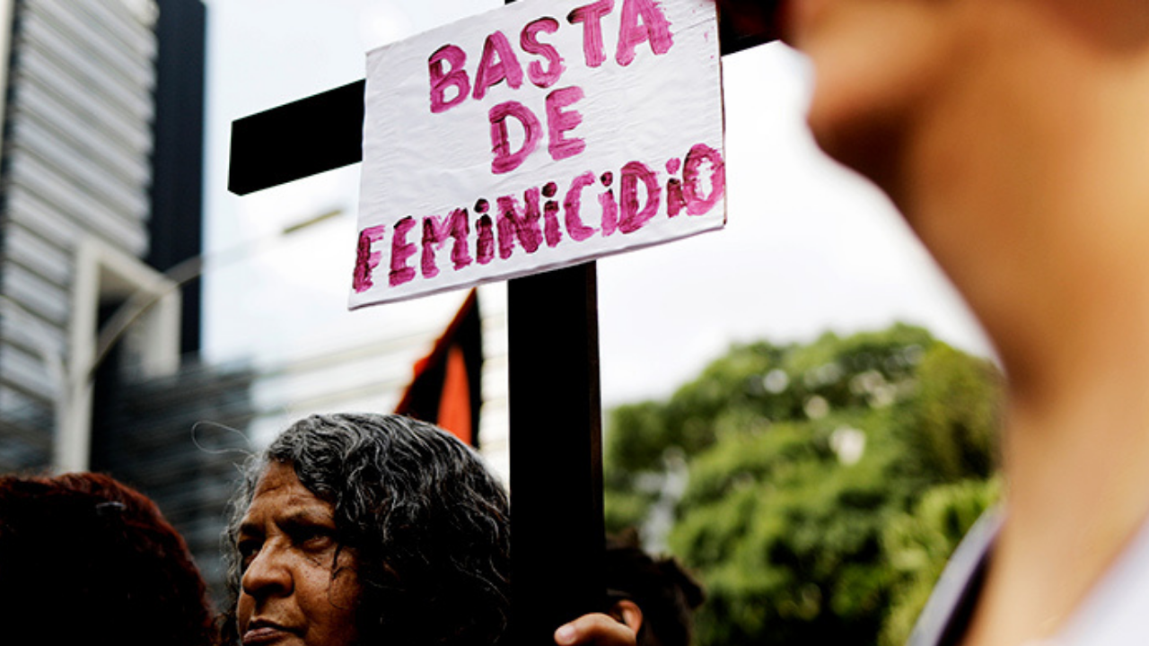 Ante ola de feminicidios en el país, defensoras de los derechos de la mujer piden a mujeres hondureñas razonar bien su voto en las elecciones de este año
