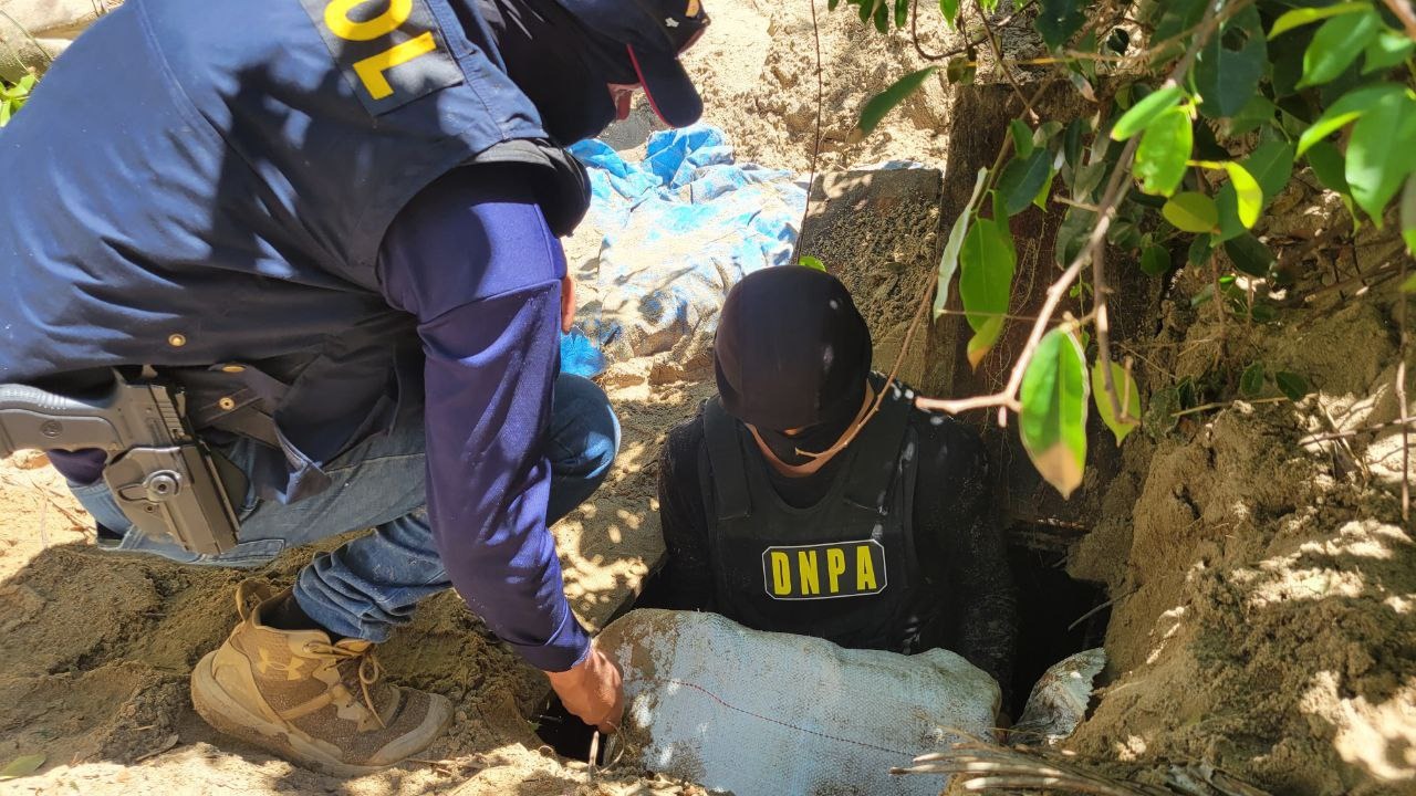 Detención judicial contra un colombiano y tres hondureños detenidos en posesión de 344 kilos de cocaína en Colón