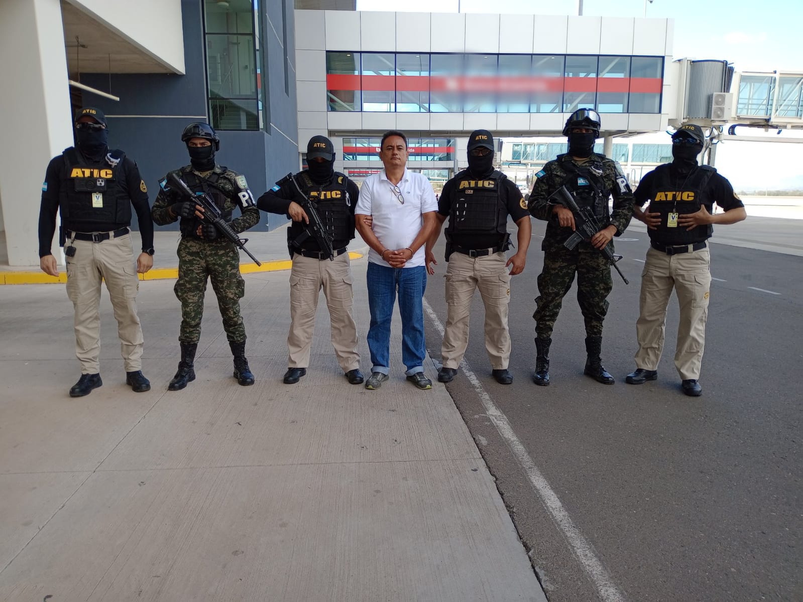 MP entrega a autoridades del FBI a hondureño solicitado en extradición por nexos con el narcotráfico