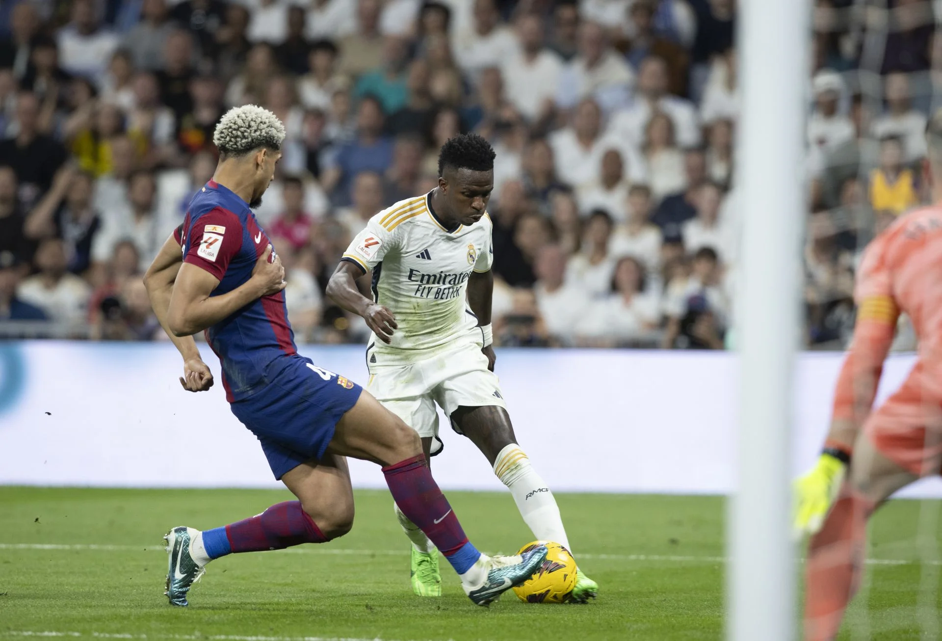 Barcelona y Real Madrid se juegan una “ardiente” y polémica final de la Copa del Rey
