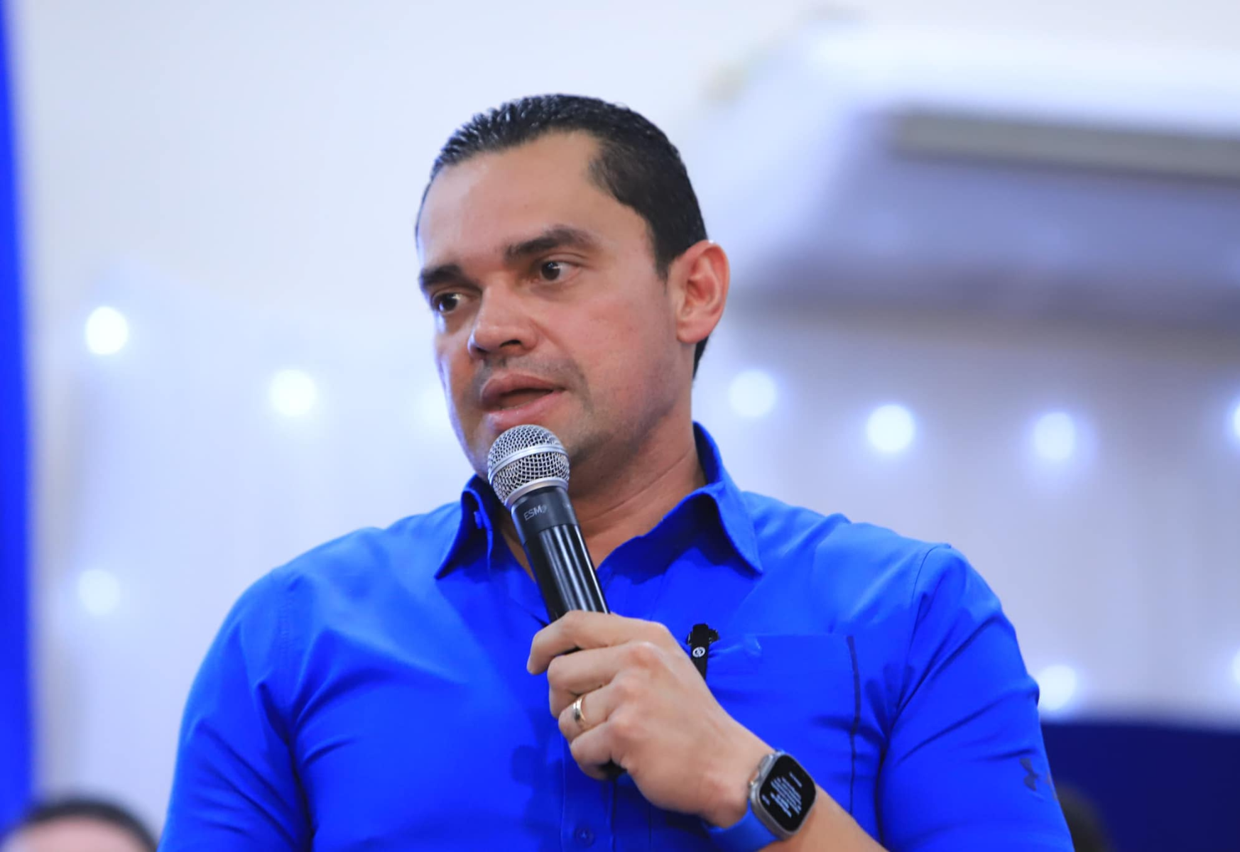 Oposición amenaza con auto convocatoria en el congreso ante dilatorias de Luis Redondo
