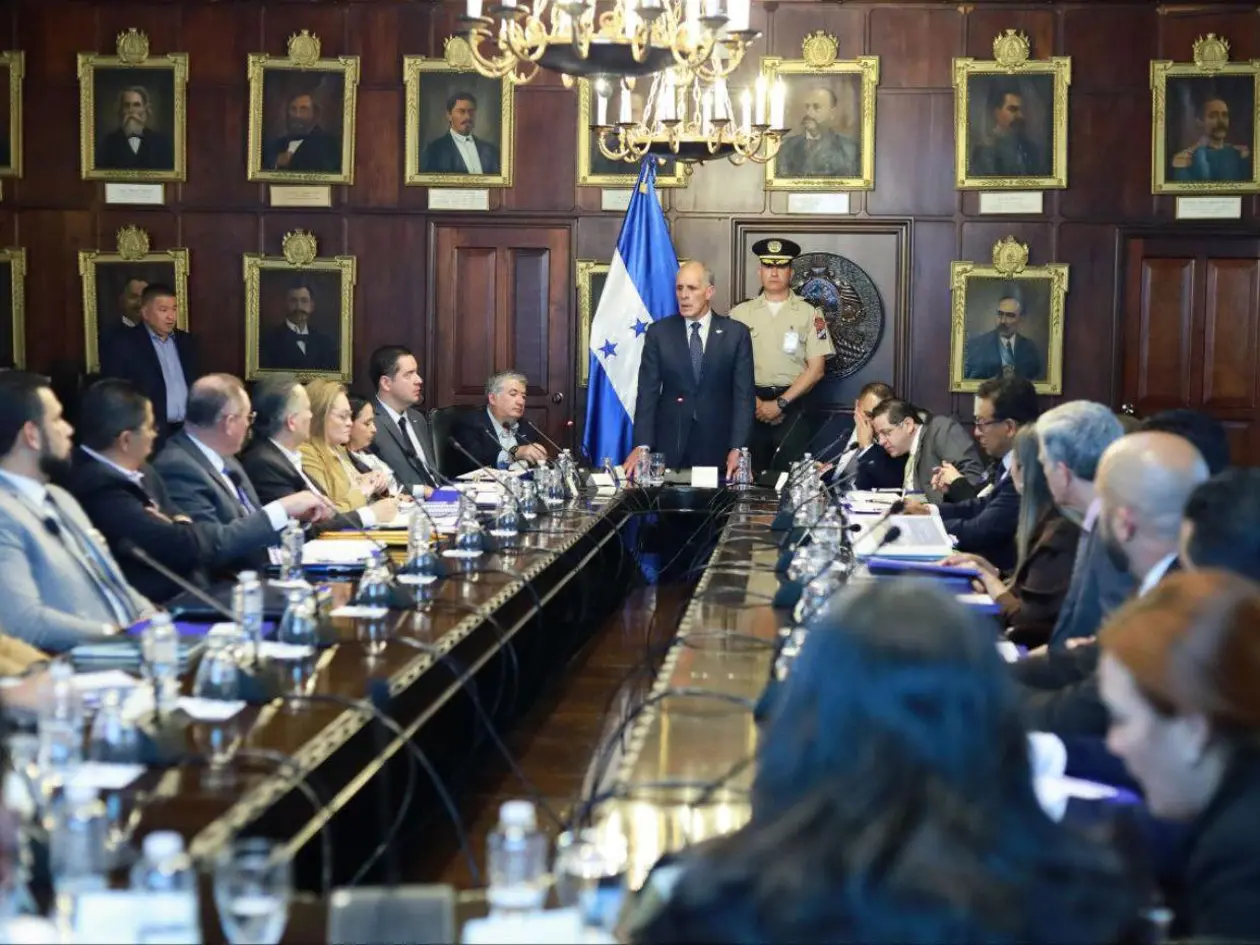 En Consejo de Ministros inicia reestructuración del Estado y suprime secretarías por duplicidad de funciones
