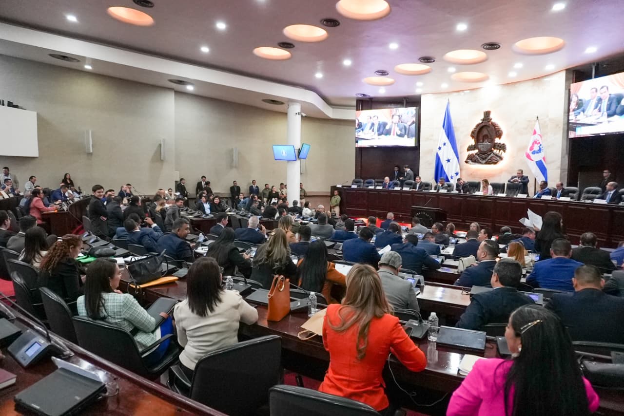Congreso quitará hasta 15 días de salario a diputados que hagan disturbios